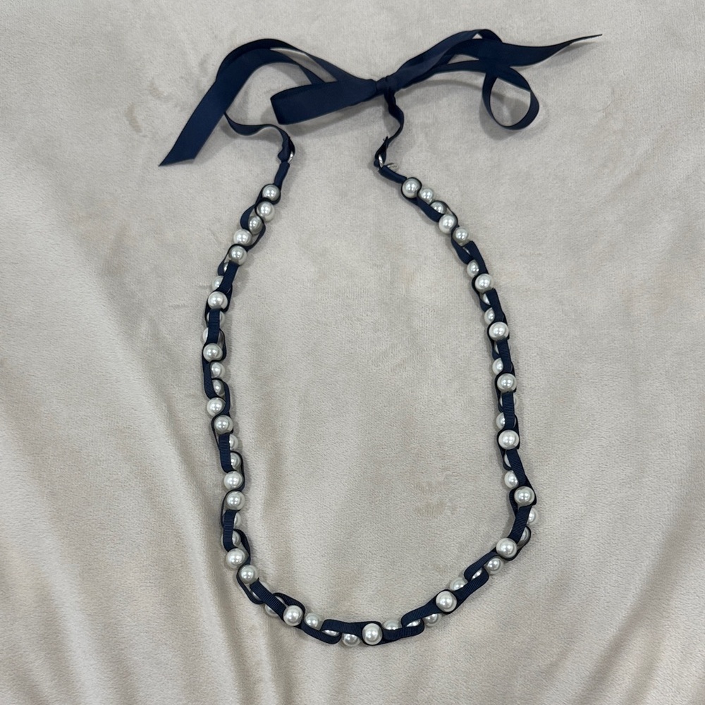 Aeo American Eagle Pearl And Ribbon Necklace